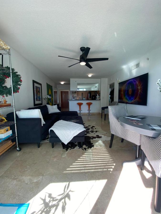 מיאמי Comfortable Room In The Brickell City Center Area מראה חיצוני תמונה