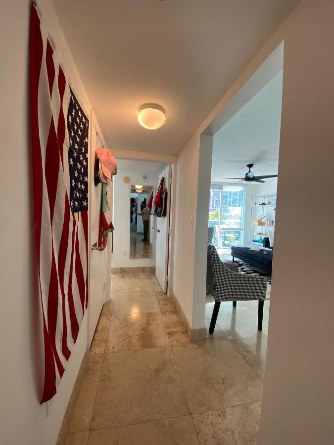 מיאמי Comfortable Room In The Brickell City Center Area מראה חיצוני תמונה
