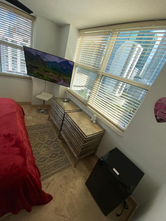 מיאמי Comfortable Room In The Brickell City Center Area מראה חיצוני תמונה