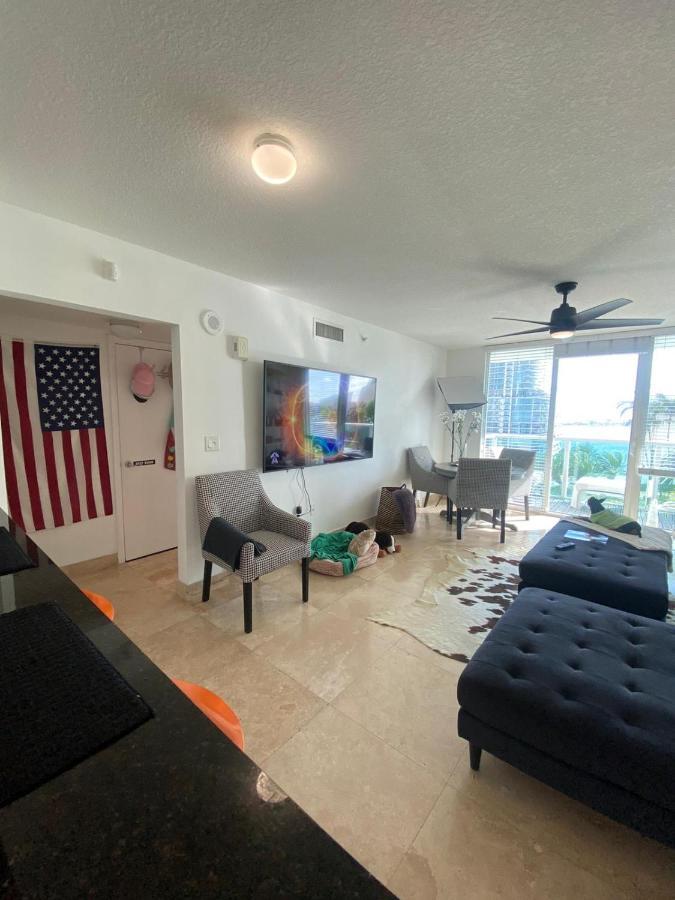 מיאמי Comfortable Room In The Brickell City Center Area מראה חיצוני תמונה